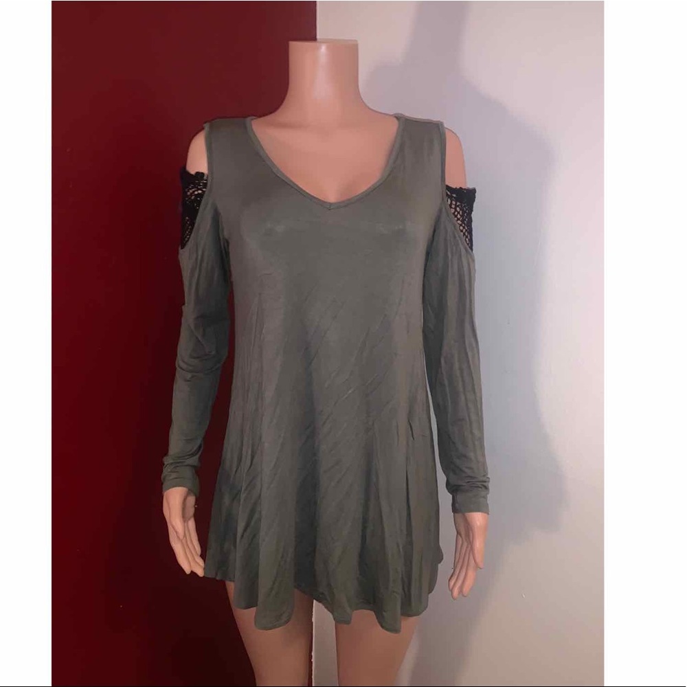 Women’s Eldridge Cold Shoulder Top